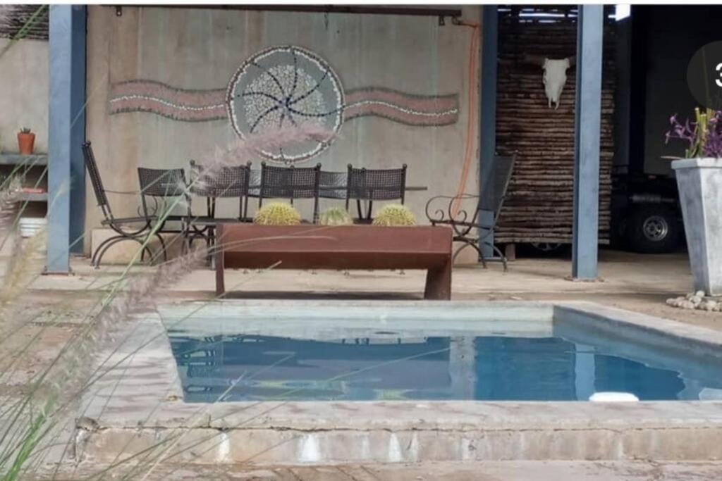 Hackberry House Black Thorn Cottage, Off Grid Khemsbok Εξωτερικό φωτογραφία